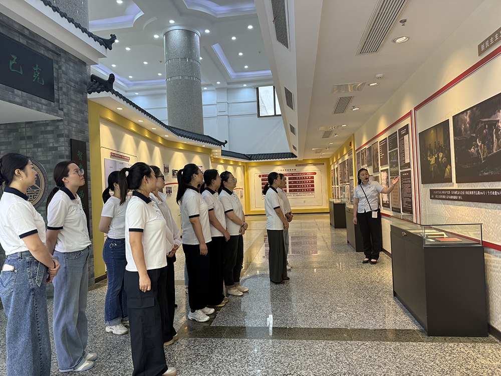 市六一幼儿园组织党员干部参观警示教育基地