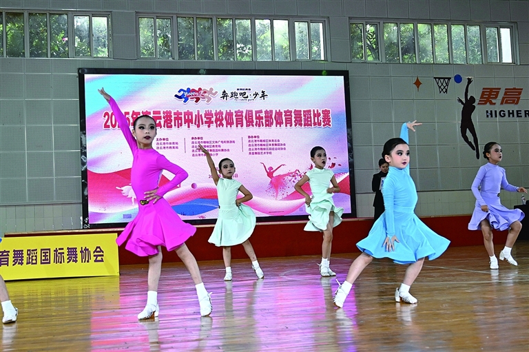 市关工委荣获全国关心下一代工作先进集体称号
十余载深耕构筑青少年成长乐园