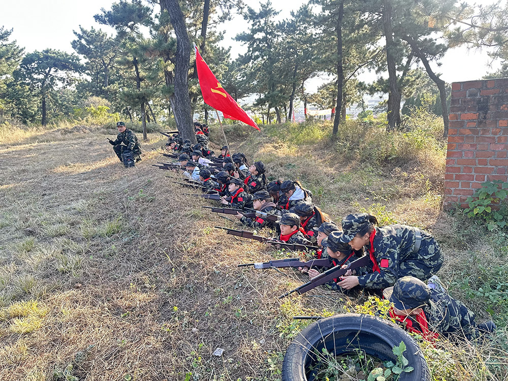 连云港市新县中心小学举行“少年砺锋芒 十岁向未来”三年级成长仪式