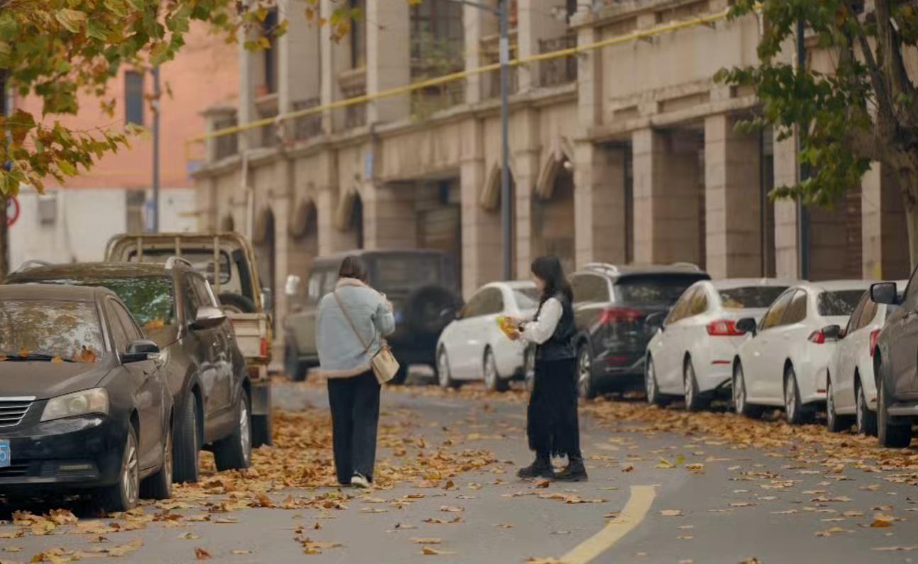 秋浸老街   霜凝石阶