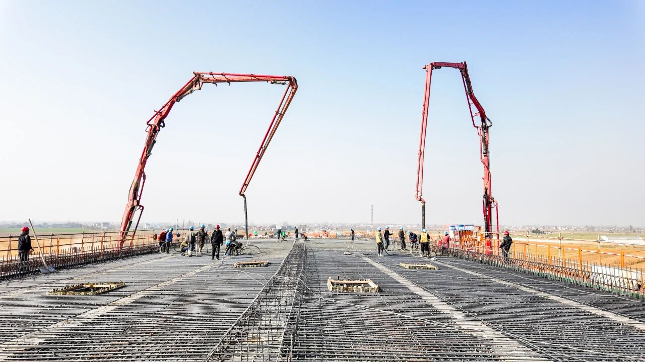 连宿高速二期龙苴互通C匝道桥现浇箱梁完工