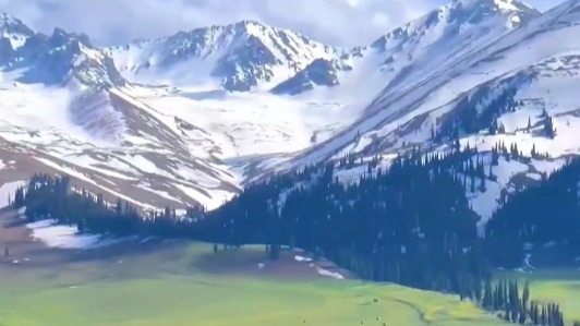 在他乡成为自己——论孔灏组诗《在伊犁》中的心灵地理学