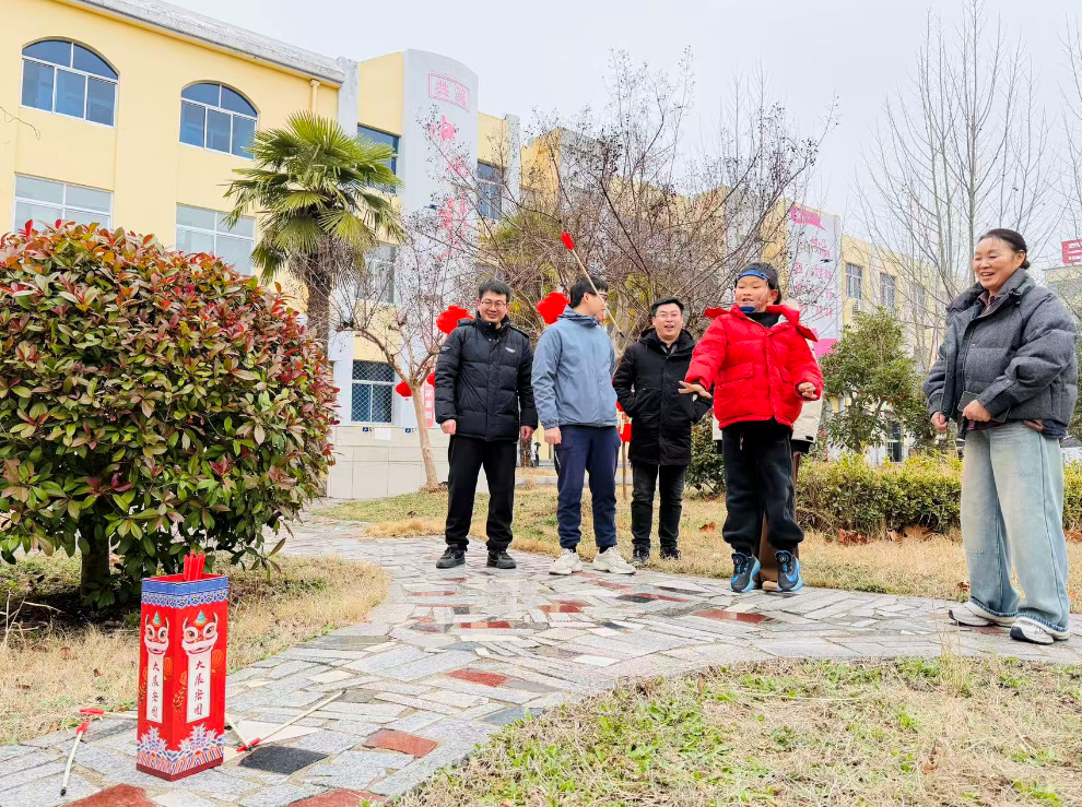 东王集镇开展“我们的节日·元宵节”职工趣味游园会