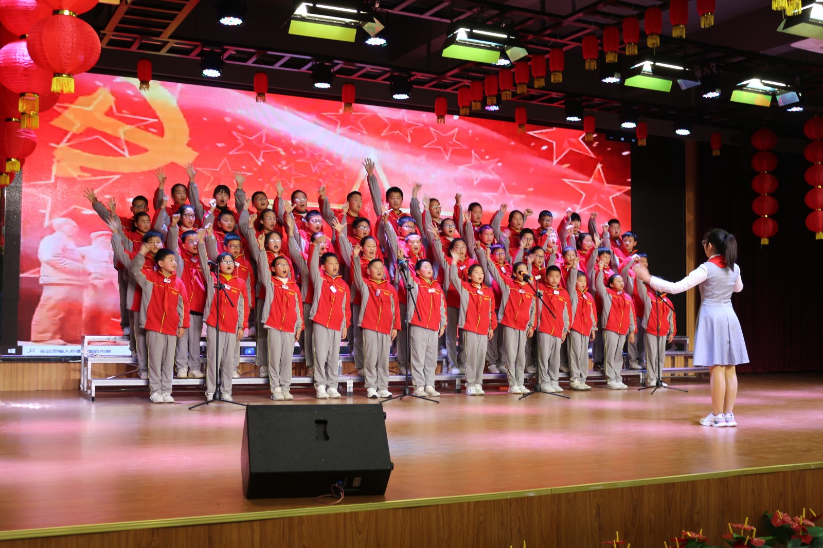 近日,滨海县八滩镇中心小学举行了童心向党迎百年 颂歌献党跟党走
