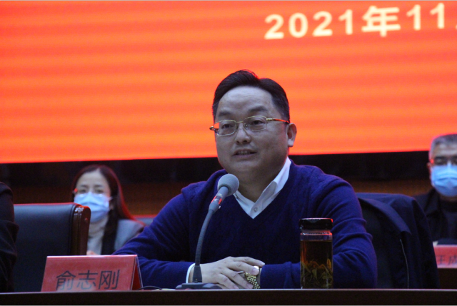 就做好明年工作,俞志刚强调,全区上下信心要再增强,客观看待区域竞争