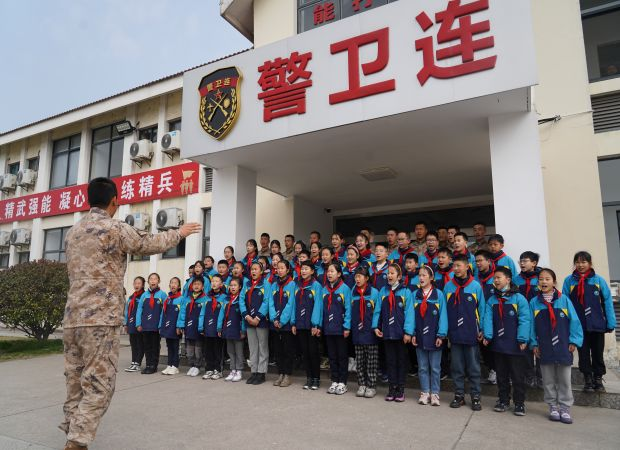5唱雷锋歌曲，做时代少年.png