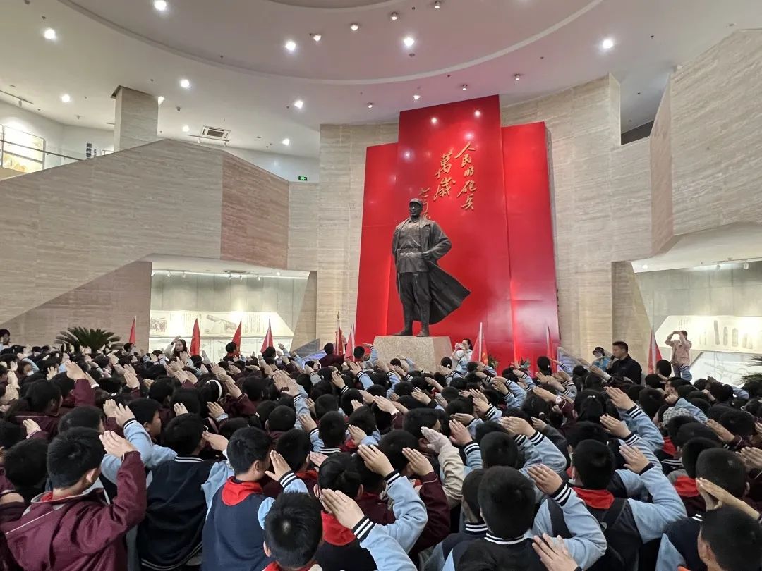 市实验   致敬.jpg