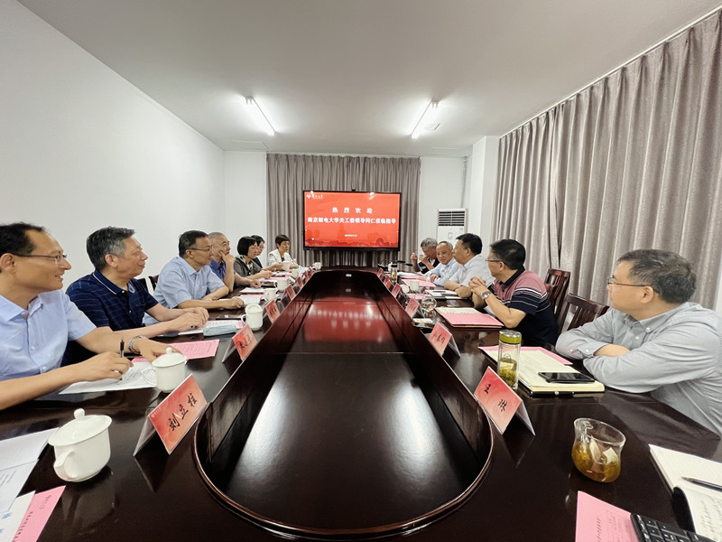 座谈会现场_副本.jpg