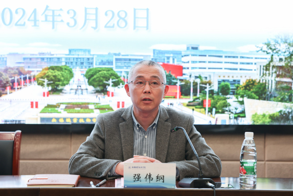 副校长强伟纲讲话.jpg