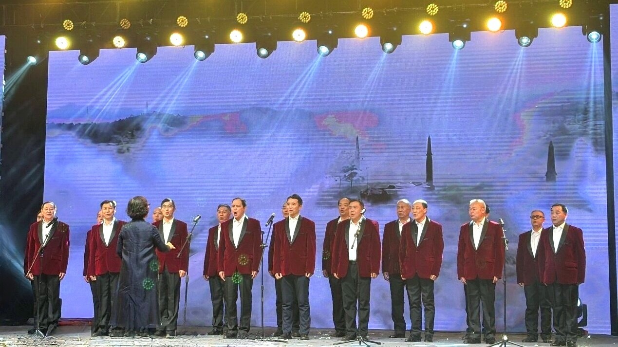 2025-4-26老干部艺术团合唱队参加广陵韵.jpg