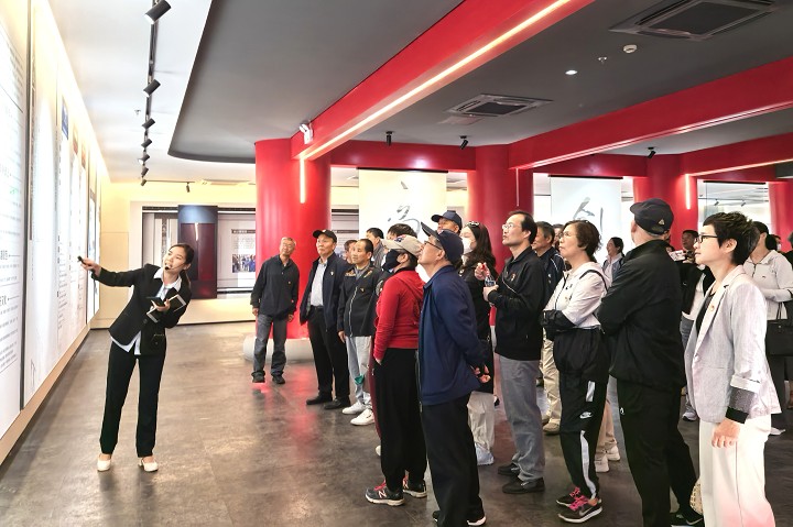 250515 参观徐圩区史馆3720.jpg