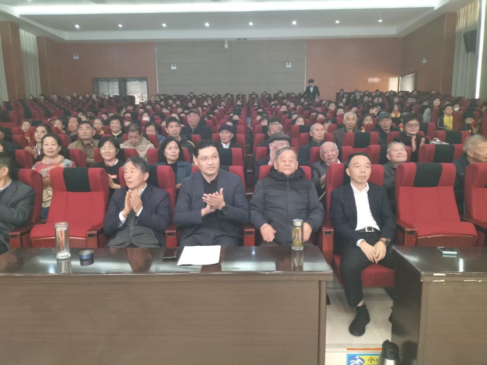 1761714688444531.jpg 3.jpg