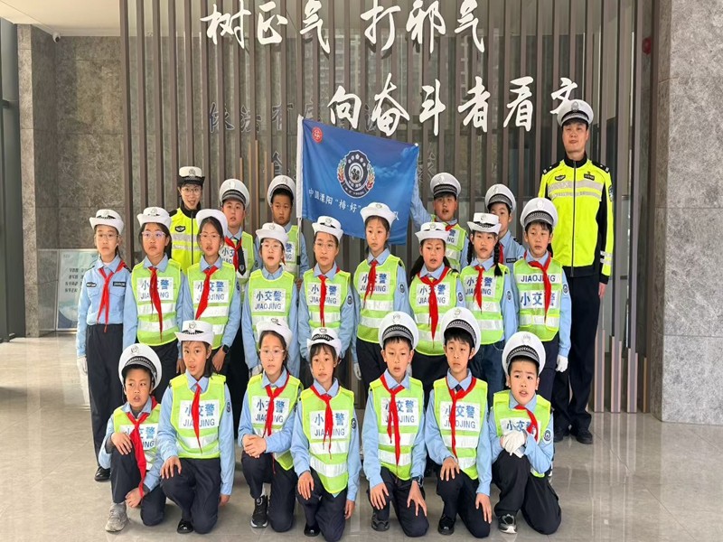 1775606519914285.jpg 28f640b27095bcee.jpg