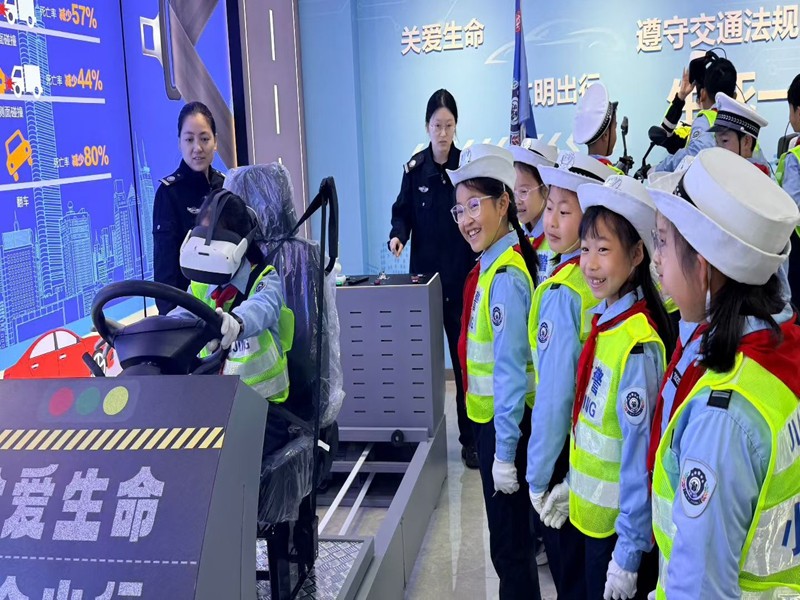 1775606502781994.jpg 49303e6d579f432c.jpg