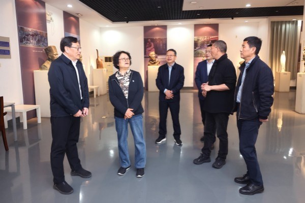 参观.jpg