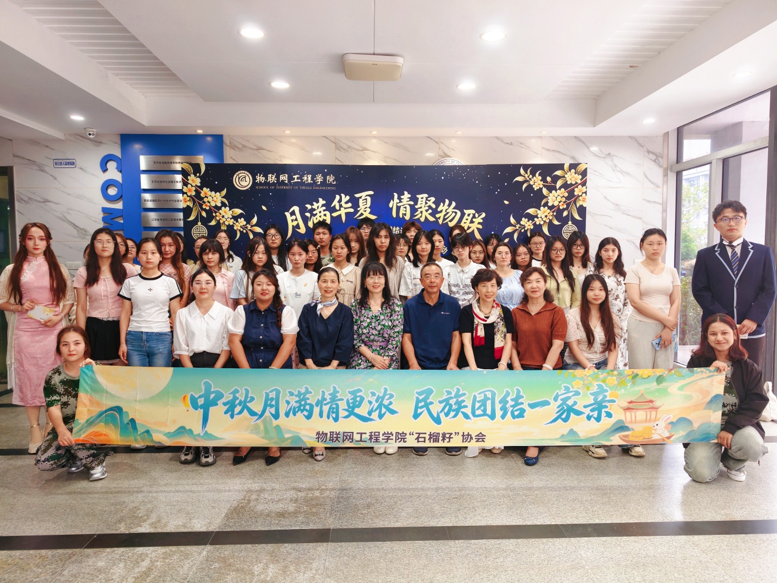 1活动合影.jpg