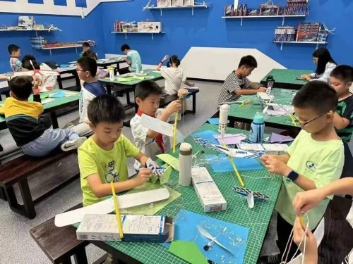 泰州:青少年科普活動好戲連臺,點亮孩子們的科學夢想